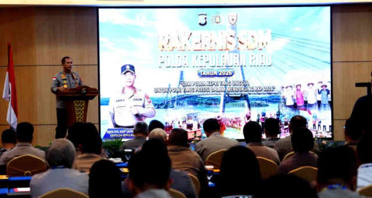 Kapolda Kepulauan Riau (Kepri) Irjen. Pol. Asep Safrudin, S.I.K., M.H membuka Rapat Kerja Teknis (Rakernis) Sumber Daya Manusia (SDM) Polda Kepri. Foto: Ist
