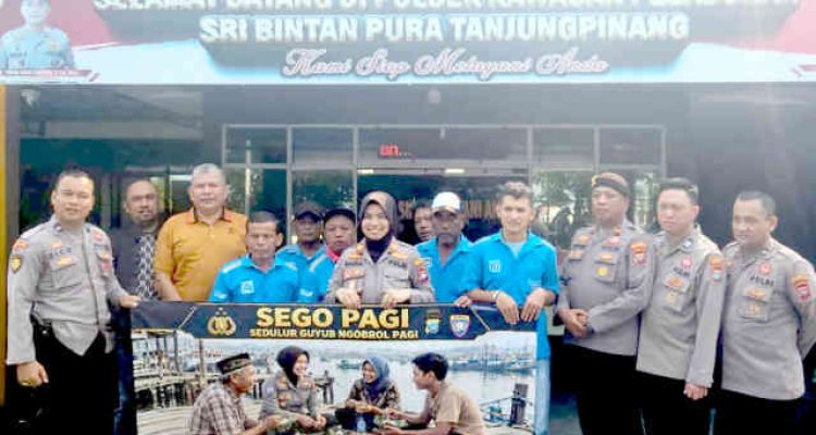 Ojol dan Porter ikuti Sego Pagi Polsek KKP Tanjungpinang. Foto: Ist