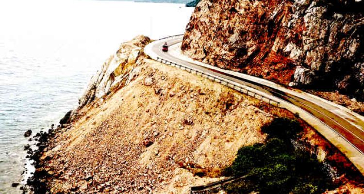 Jalan Provinsi di Kabupaten Natuna. Foto: Ist