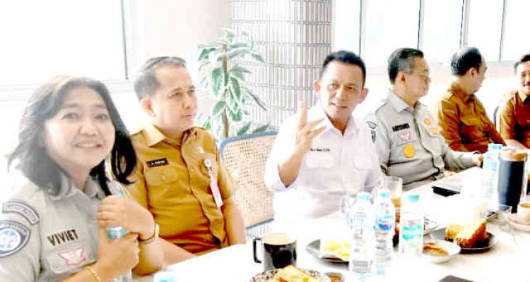 Gubernur Ansar membahas perpanjang pemutihan pajak kendaraan Foto: Ist.