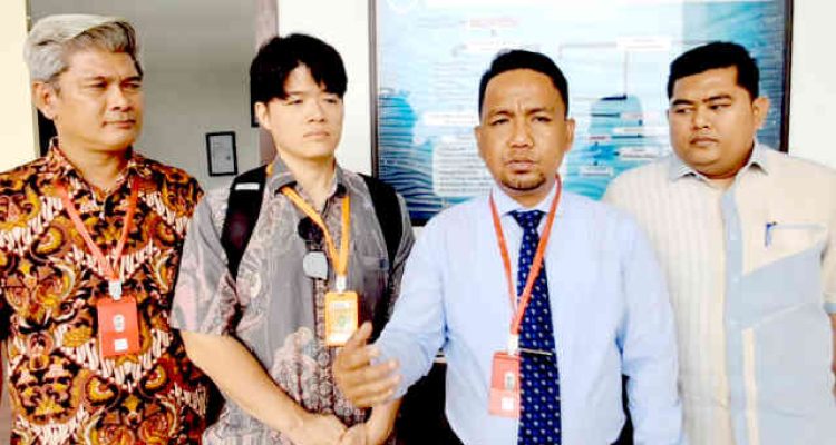 Ahli waris mendiang Sukardi atau pihak penggugat yaitu Quek Chin hadir bersama kuasa hukumnya dari Kantor Pengacara Dody Fernando, S.H., M.H & Rekan. Foto: Ari