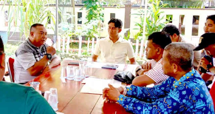 Penyelesaian perselisihan Sepakbola di Anambas. Foto: Yolana